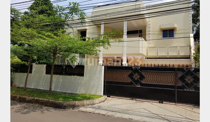 Rumah Asri Pulomas 2 Lantai Luas High Ceiling Strategis Dekat LRT