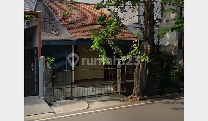 Rumah Bintaro Sektor 1 Pinggir Jalan Raya Dekat Tol & Stasiun KRL