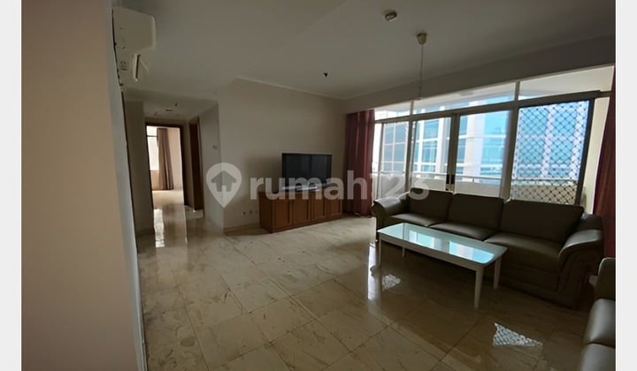 Apartemen Slipi 3 BR Luas Furnished Siap Huni Murah di Bawah NJOP