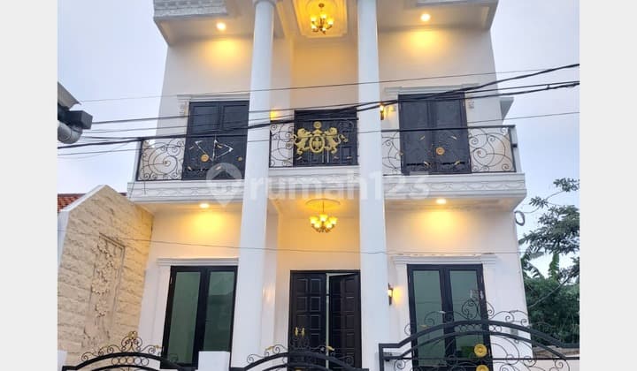 Rumah Jatimakmur Baru 3 Lantai + Rooftop Siap Huni Bebas Banjir