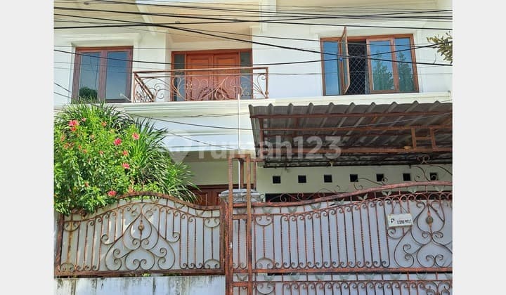 2-Story House with SHM, Free 4 AC Units, Suitable for Residence or Business
