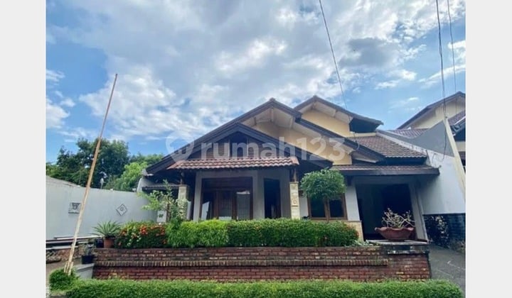 Sewa Rumah Bagus dalam Komplek Bebas Banjir Dekat 2 Stasiun Depok