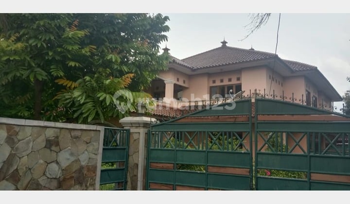 Rumah Hitung Tanah Luas 8786 m² Pinggir Jalan Cocok untuk Kantor