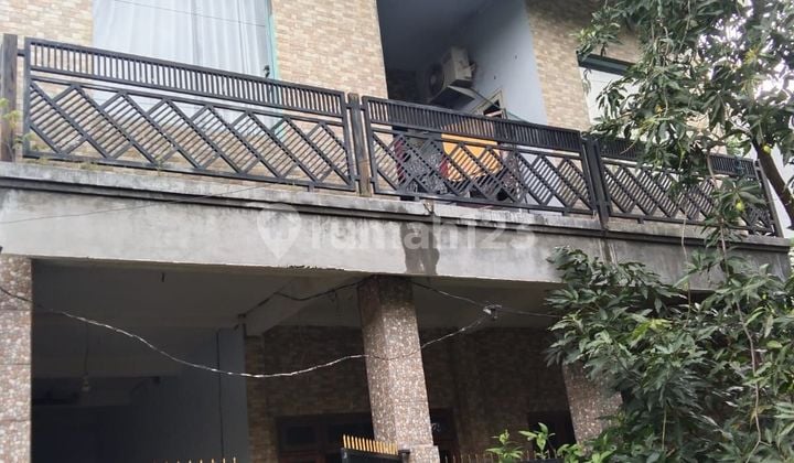 Rumah 3 Lantai Butuh Renovasi Strategis Di Pondok Candra Indah