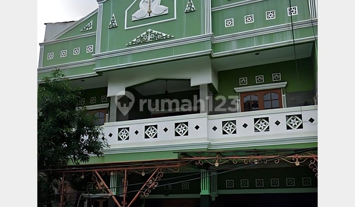 Rumah + Kost 3 Pintu Sumur Batu 2,5 Lantai Siap Huni Bebas Banjir