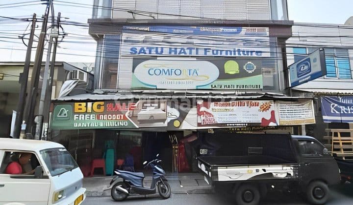 Sewa Ruko 3 Lantai 750 M² Strategis Di Pusat Komersial Tangsel