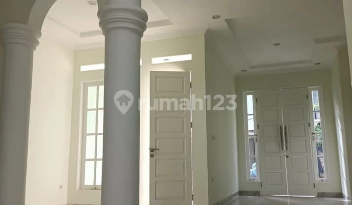 Rumah Baru High Ceiling Shm 2 Lantai Siap Huni Dengan 2 Taman