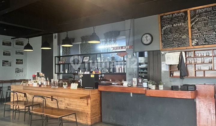 Tempat Usaha Cafe di Kolonel Masturi Lembang Bandung