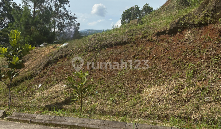 Kavling Tanah Posisi Hook Dijual di Bukit Pakar Golf Bandung
