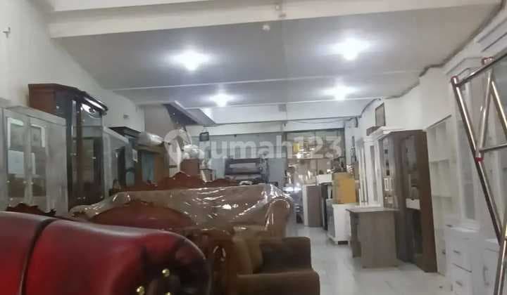 Strategic Shop House for Sale Opposite Apartment on Jend Ahmad Yani, Bandung