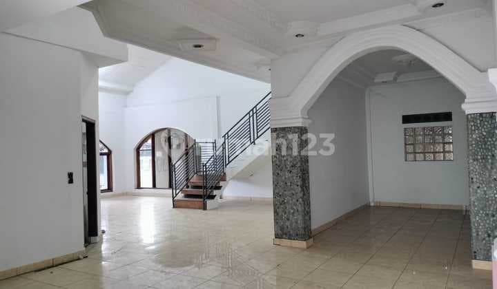 Jual Rumah Atau Workshop Strategis di Mainroad Caringin Bandung