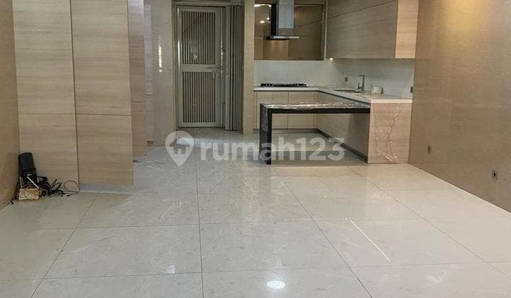 Ruko 4 Lantai Disewakan di Setrasari Mall Bandung