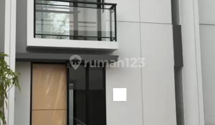 Disewakan Rumah Cantik 2 Lantai di Cendana Botanic Lippo Karawaci