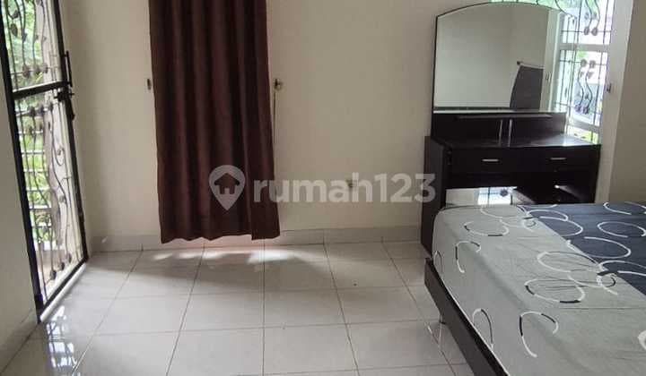 Disewakan Rumah Semi Furnished Fluorite Timur Gading Serpong