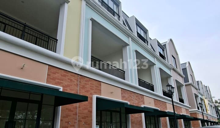 Ruko 3 Lantai Modern " High Traffic Market " Citra Garden Bintaro