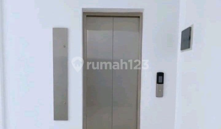 Hunian Exclusive di Cilandak Fasilitas Private Lift Private Pool