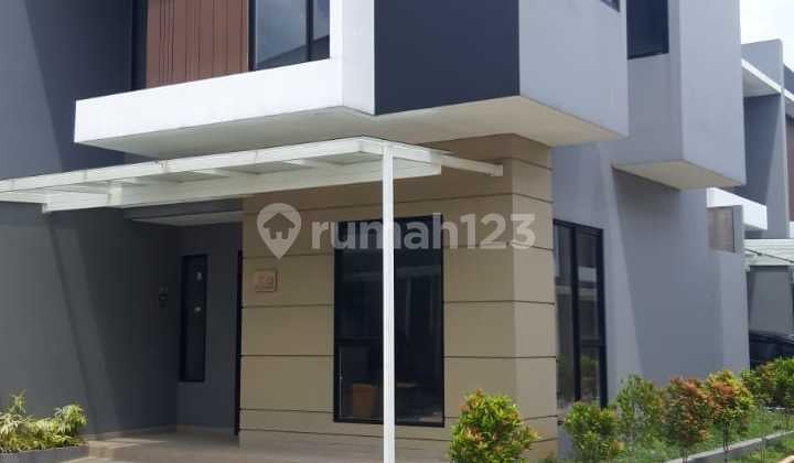 Rumah Hook di Pusat Bintaro Akses Cepat ke Pintu Tol dan Stasiun