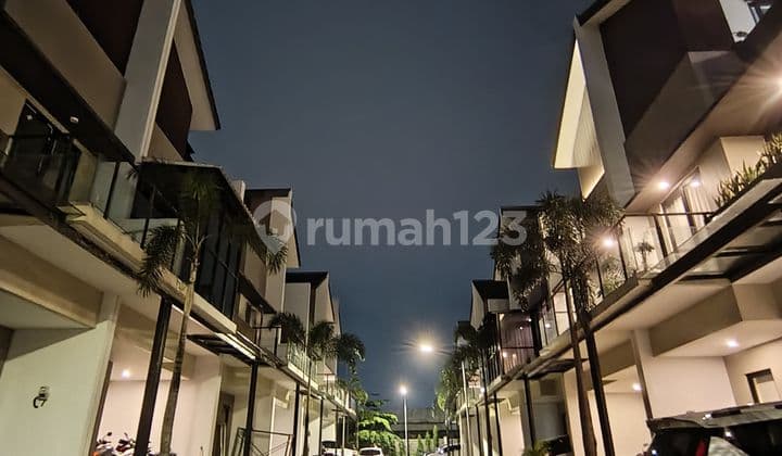 Rumah Siap Huni 3 Lantai Bintaro Free Biaya2 Legalitas & DP 0