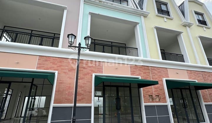 European Design, Elite Location! This Shop House is Ready to Be Your Money-Making Machine!!