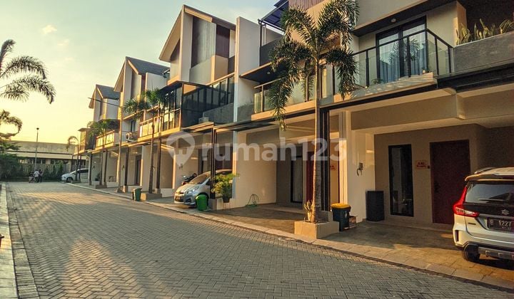 Townhouse Exclusive di Bintaro Siap Huni Dekat ke Tol & Stasiun
