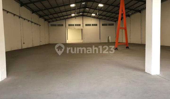 Dijual Gudang Luas 1500m2 di Dalam Kawasan Industri Cikarang