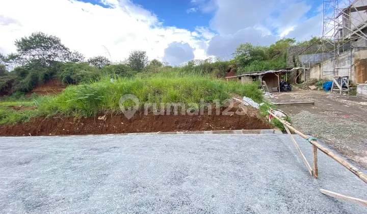 Land for Sale in Dago, Bandung City, Strategically Located Inside a Cluster.