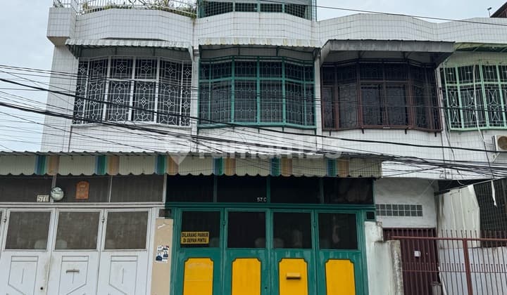 Dijual Rumah Strategis Inti Kota Medan Cocok untuk Usaha dan Perkantoran. SHM