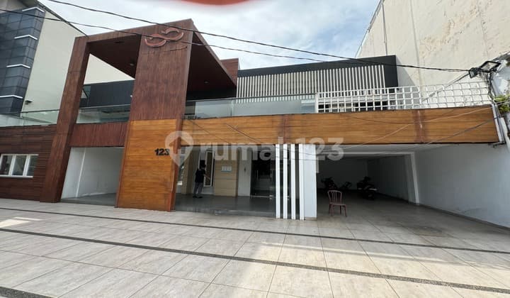 Rumah Bagus Dan Terawat Cocok Untuk PerKantoran Dan Cafe Lokasi Strategis Medan Kota