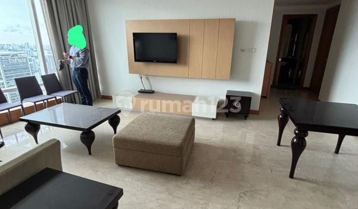 Murah Dijual Cepat Apartemen Kempinski Residence 3 Bed Semi Furnished Private Lift