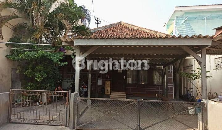 RUMAH HITUNG TANAH STRATEGIS DI KRAMAT