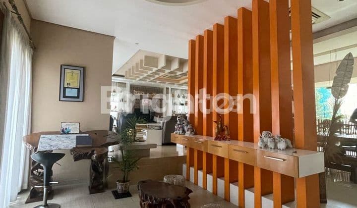 RUMAH ELEGAN SUTRA RENATA