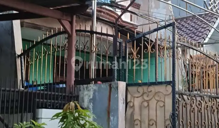Rumah 2½ Lantai Dekat dengan Bandara Soekarno-Hatta