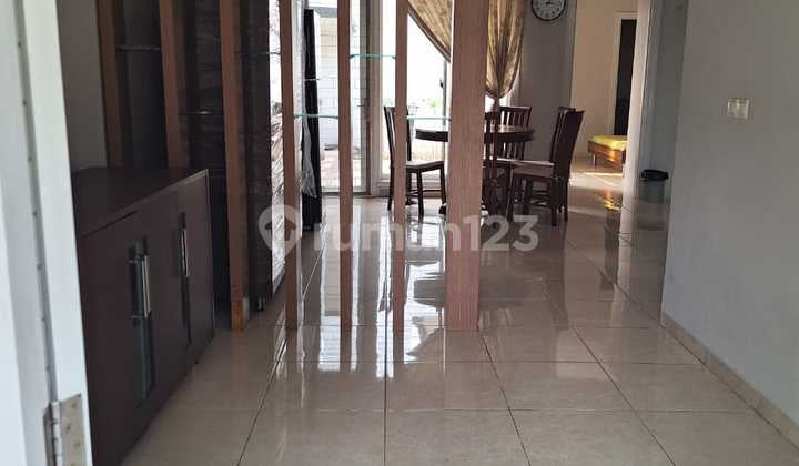 Disewakan Rumah 2 Lantai Siap Huni Cluster Onyx Alam Sutra