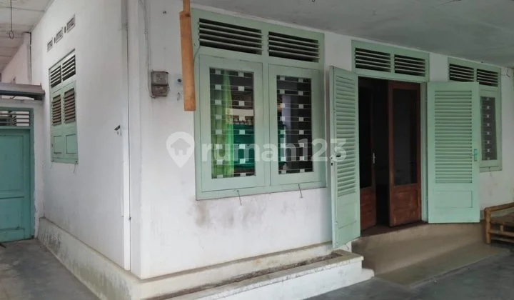 Rumah Antik Dan Terawat Tengah Kota Siap Huni Area Punggawan