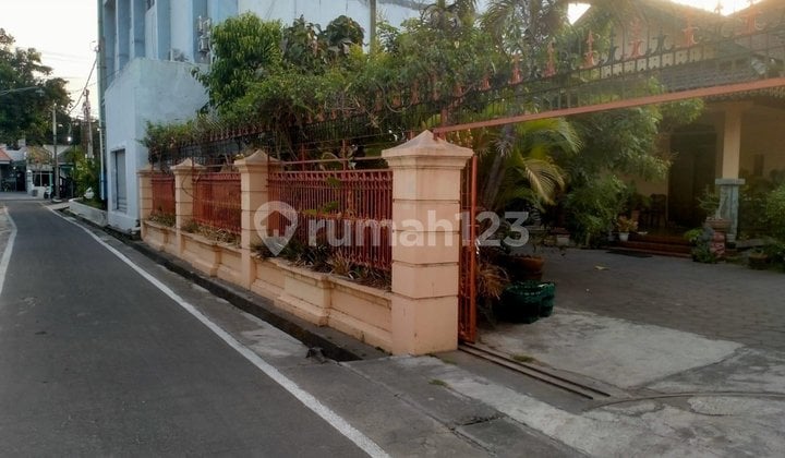 Rumah Bagus Siap Pakai Tengah Kota Dekat Jl Slamet Riyadi
