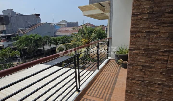 RUMAH 2LT SIAP HUNI BAGUS DI GADING GRIYA RESIDENCE SUKAPURA