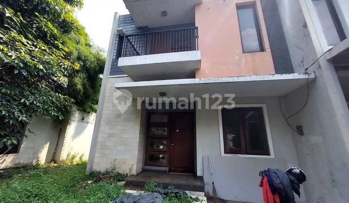 Rumah 2 Lantai SHM Butuh Renovasi,Masih Ada Tanah Sisa Luas di Belakang dan Sampingnya,Lt 198M,Lb 90M Dicluster Harmoni Harapan Indah Bekasi