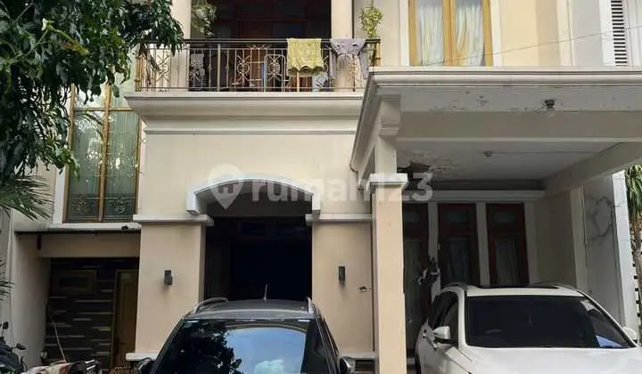 RUMAH 2 LANTAI BAGUS DI KOMPLEK JATINEGARA BARU