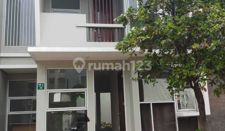 RUMAH 2 LANTAI SIAP HUNI DI KOMPLEK ROROTAN