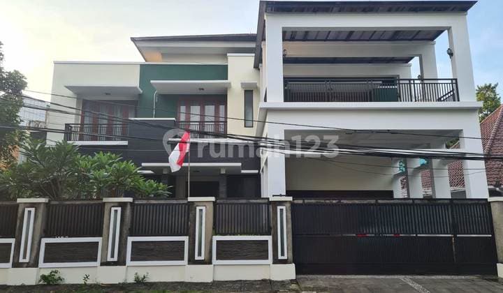 RUMAH MEWAH 2LT SIAP HUNI KAWASAN ELITE MENTENG