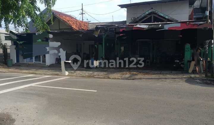 Rumah Bahan Dilokasi Strategis Kp Ambon,cocok Buat Usaha Lt 332 M2,hadap Utara Row Jalan 3 Mobil Tidak Banjir Kampung Ambon Jakarta Timur