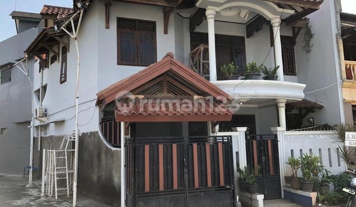 Rumah Hook Di Komplek Narogong Indah Lt 88 M²,lb 88 M²,kt 3+1,km 3 Di Rawalumbu Bekasi