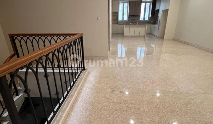 Rumah Mewah di Cluster Premium Alam Sutera, Ada Private Swimming Pool