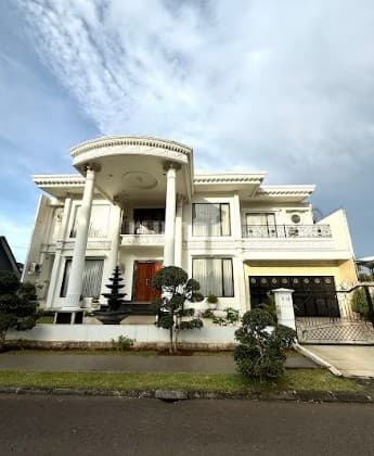 Rumah Mewah Full Furnish di Bukit Golf Bsd Ada Private Pool