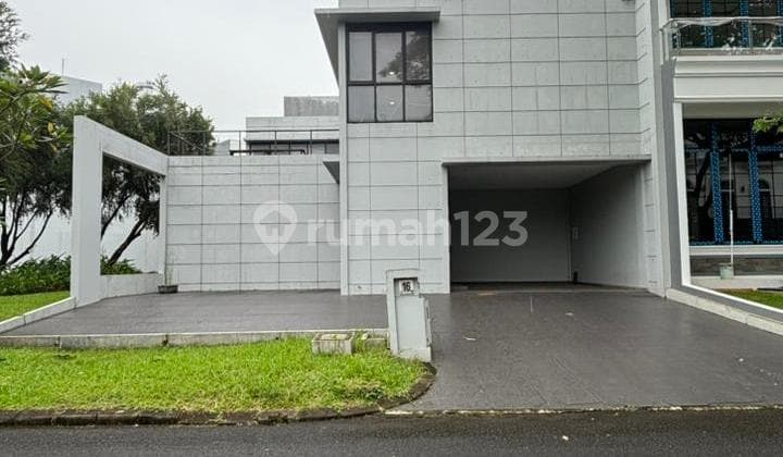 Rumah Seperti Villa 2 Lantai View Danau di Scarlet Gading Serpong