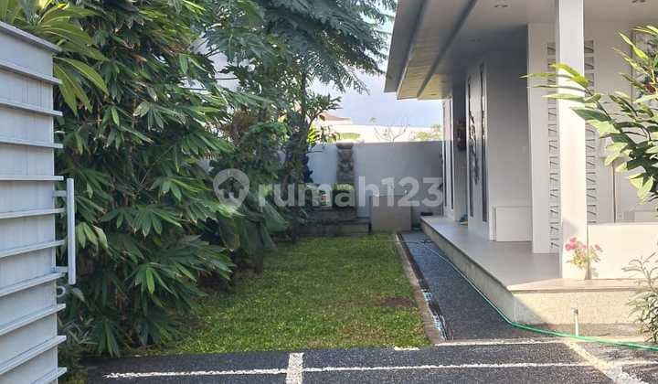 Di Sewakan Rumah Mewah Luas Lantai 1 di Jl. Sedap Malam No. 5, Kesiman, Denpasar Timur, Kota Denpasar, Bali, Indonesia, 80237, Denpasar Selatan