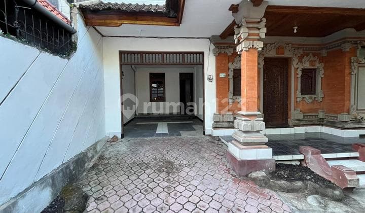 For Rent Spacious 2-Story House on Bedahulu Street at No. 11, Jl. Bedahulu XV No.1, Peguyangan, North Denpasar, Denpasar City, Bali, Indonesia, 80115, North Denpasar