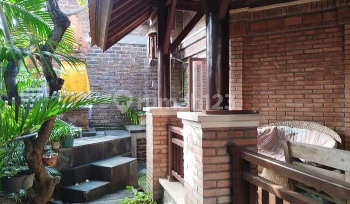 Di Jual Rumah Bagis di Jalan Dukuh di Dukuh Sari Residence, Jl. Dukuh Sari 3 No. 3, Sesetan, Denpasar Selatan, Kota Denpasar, Bali, Indonesia, 80223, Denpasar Selatan