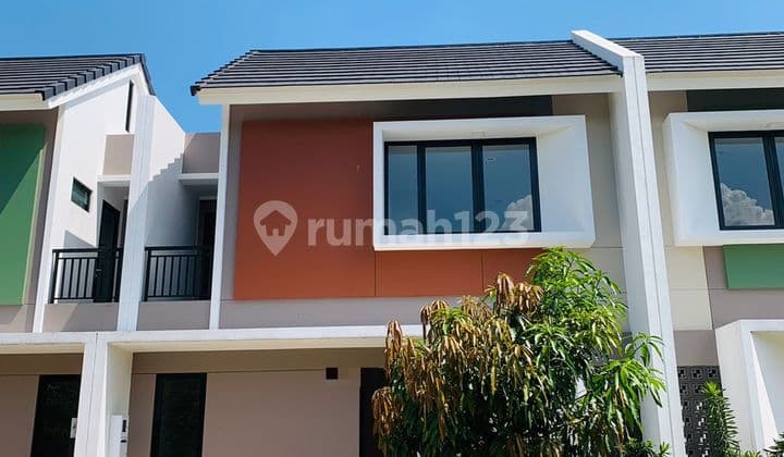 Ready-to-Occupy House in Dayana Summarecon Bandung