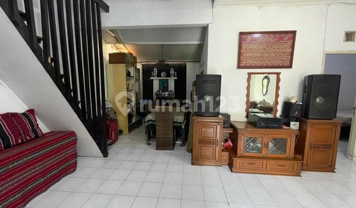 Disewakan Rumah Siap Huni Rapi Bagus Di Nusaloka Bsd Tangerang Selatan